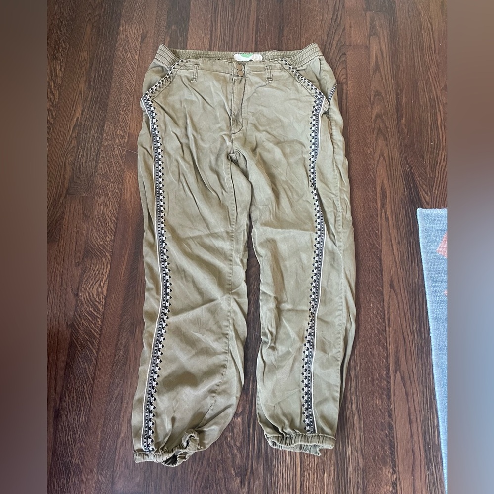 Anthropologie green embroidered boho joggers
